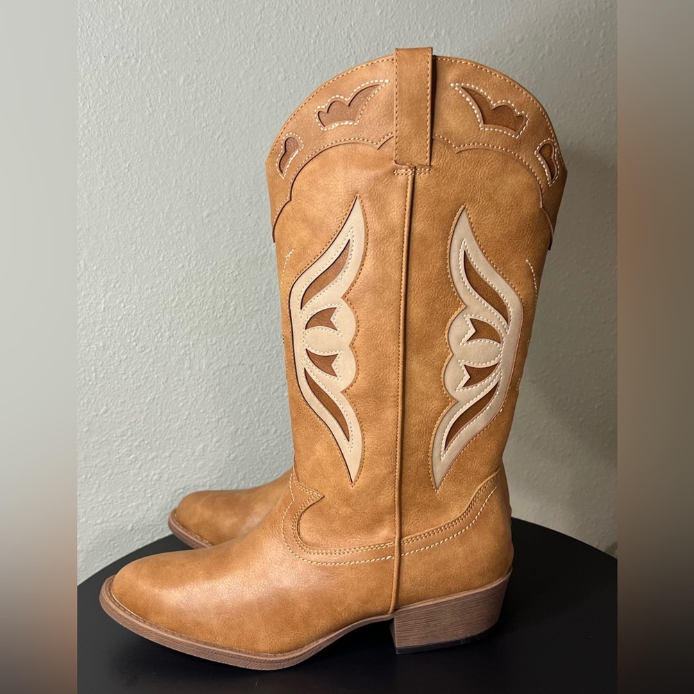 NEW Madden NYC Butterfly Western Boots Cowboy Cowgirl Farmhouse Heel Trendy Chic - Picture 2 of 11